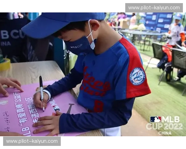 首发棒球:每一次挥棒,都是向热爱出发